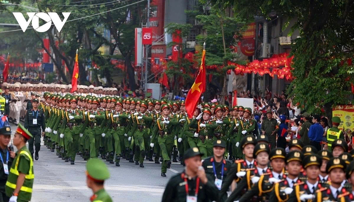 Party leader highlights role and contributions of People's Public Security Force